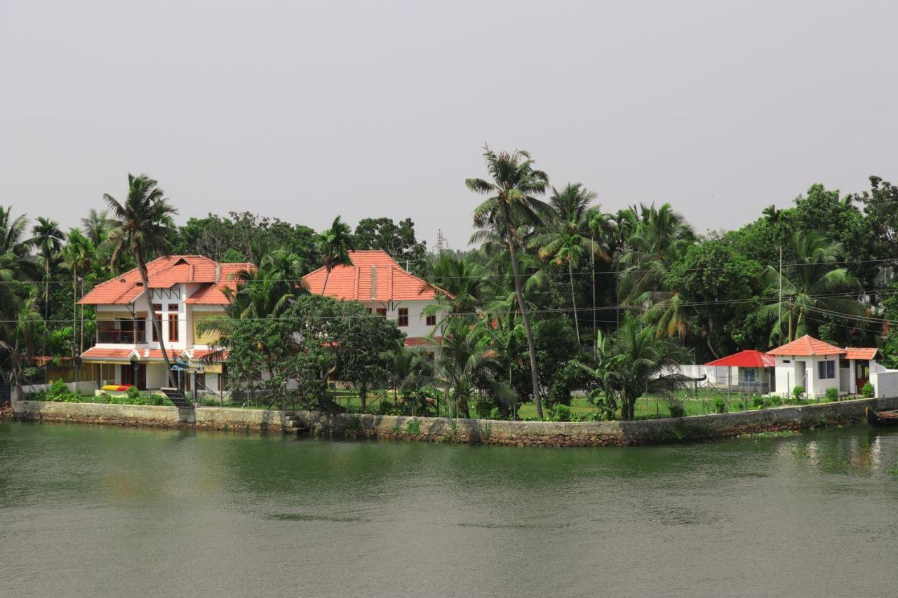 Water'S Edge Villas Alappuzha Ngoại thất bức ảnh